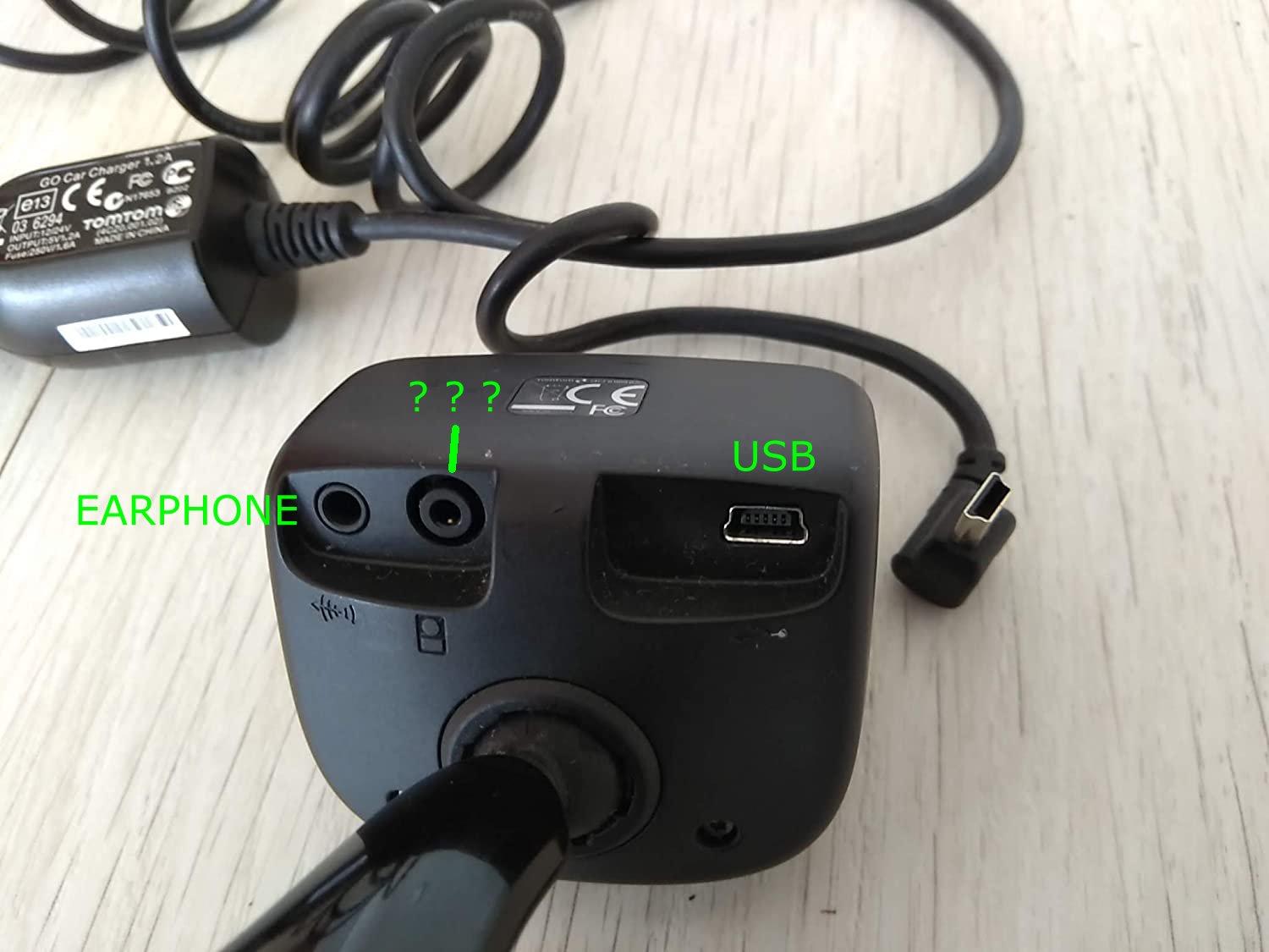 TomTom-GO-750-holder-2-txt.jpg